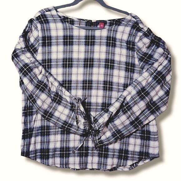 Vince Camuto long sleeved Plaid style size Large - Picture 1 of 5